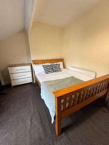 Serviced Room's, 81 Wellesley Avenue, Belfast, BT9 6DH - Photo 3