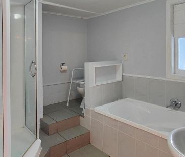 Beautiful 1-Bed Unit Ellerslie (All Bills Incl'd) - Photo 1
