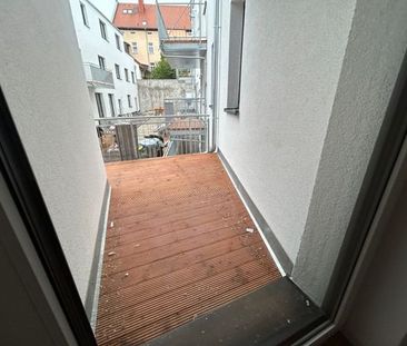 Erstbezug nach Sanierung - Attraktive 2- Zimmerwohnung mit EBK zu v... - Foto 4