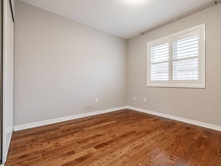 For Lease - 170 Knapton Drive, Newmarket, Ontario - Photo 3