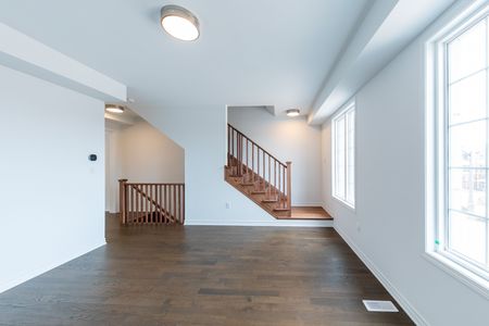 For Lease - 3028 Merrick Road, Oakville, Ontario - Photo 3