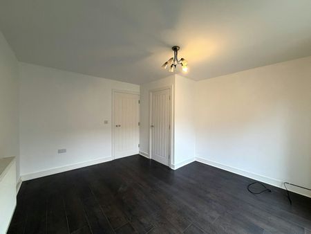 Grace Avenue, North Hykeham, LN6 - Photo 3