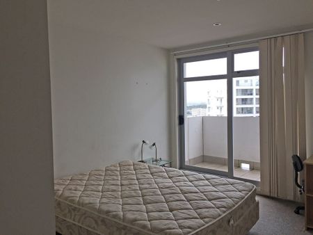 Two Bedroom Apartment in CBD - Photo 2