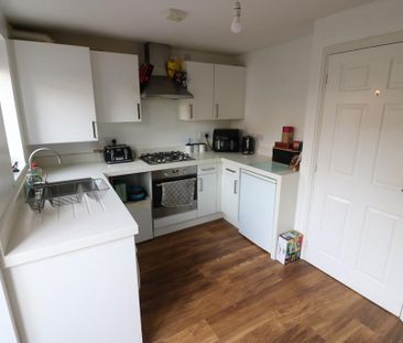 3 bedroom end of terrace house to rent - Photo 6