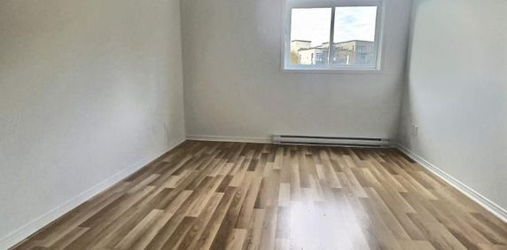 2 CH - 1 SDB - Charlemagne - $1,495 /mo - Photo 2