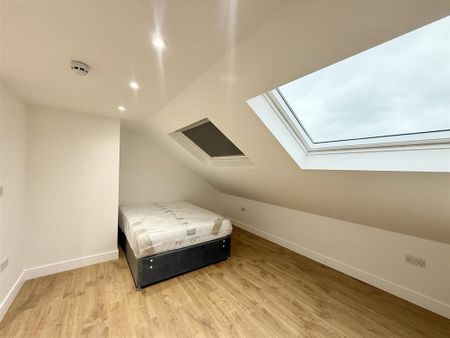 1 bedroom in a house share to rent - Photo 5