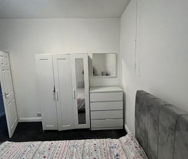 1 bedroom in a house share to rent - Photo 6