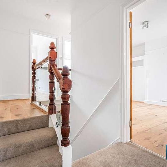 Greenham Road, London, N10 - Photo 1