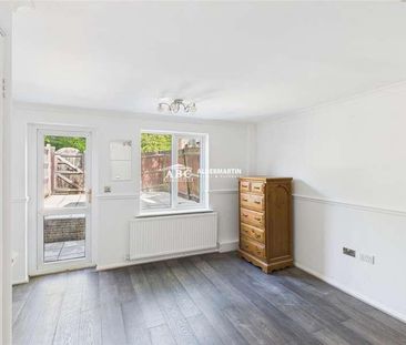 Hill View, Whyteleafe, CR3 - Photo 2