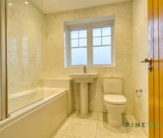 3 BEDROOM House - Mid Terrace - Photo 2