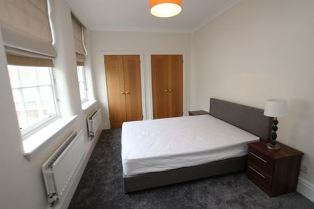 Royal Standard House - Photo 5