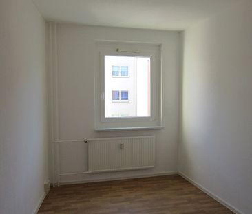 Große 4-Raum-Wohnung mit Balkon - Photo 4