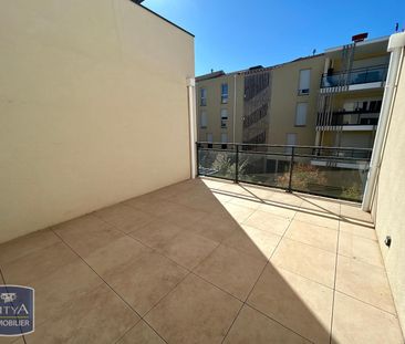 Location Appartement 4 pièces 79m² PORT DE BOUC 13110 - Photo 5