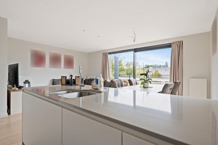 Instapklaar app. op 1ste verd. met 2 slpk., terras en autostaanplaats - Photo 4