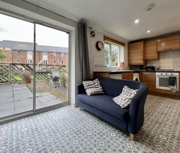 5 bedroom terraced house to rent - Photo 1