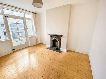 3 BED Detached house To rent - Photo 3