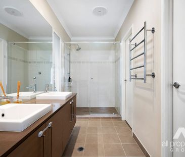 Gorgeous Plantation Home! - Photo 6