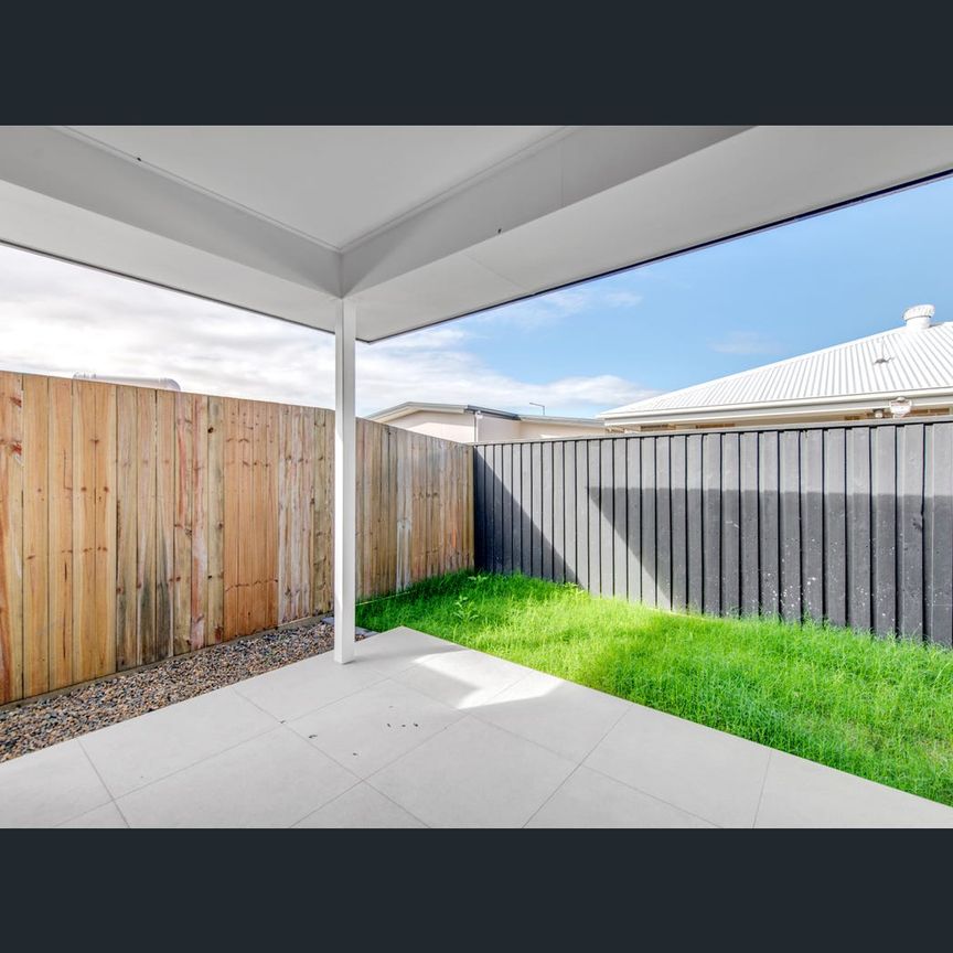 77 Lord Howe Circuit, Banya, Qld 4551 - Photo 1