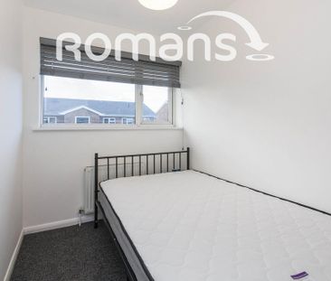 1 bedroom in a house share to rent - Photo 3