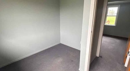 Charming 3BR Townhouse in Avalon! - Photo 5