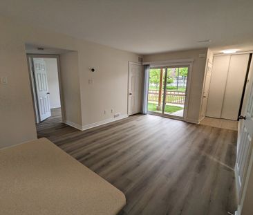 For Lease - 4140 Foxwood Drive Unit# 901, Burlington, Ontario - Photo 3