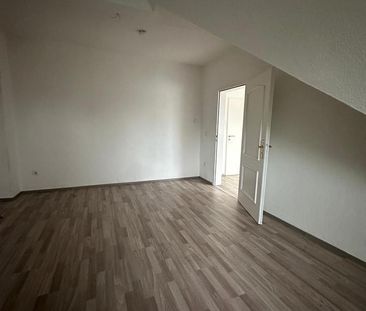 Helle, gemütliche Dachgeschosswohnung in ruhiger Lage – ab sofort b... - Photo 6