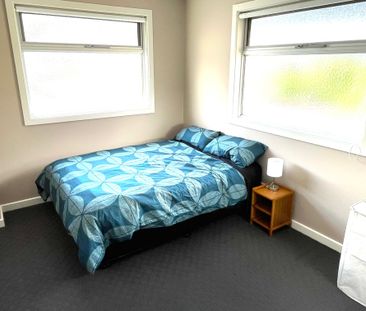 Altona North - Photo 5