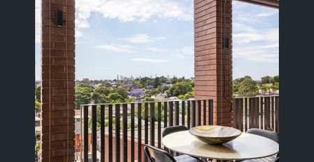 Flawless one-bedder with city views - Photo 2