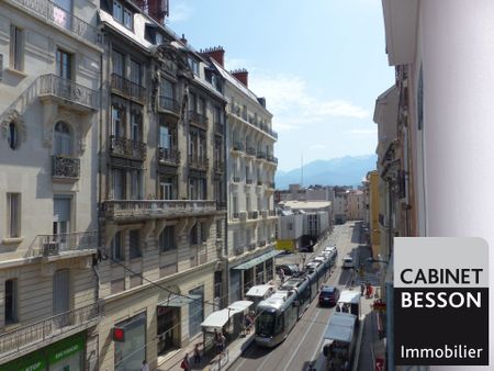 Location Appartement 2 pièces 38m² GRENOBLE 38000 - Photo 4