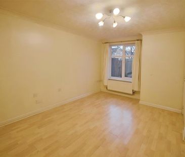 2 bedroom semi-detached house to rent - Photo 3