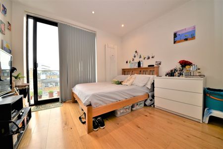 3 Bed Flat, Clifton Terrace, N4 - Photo 3
