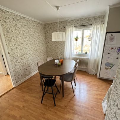 BISKOPSKULLA LANDSBERGA, Örsundsbro - Photo 1