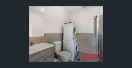 Charming 2-Bedroom House in Edmondson Park - Photo 2