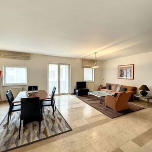 Appartement te huur in Brussel voor € 1.360 met 1 slaapkamer - Photo 2