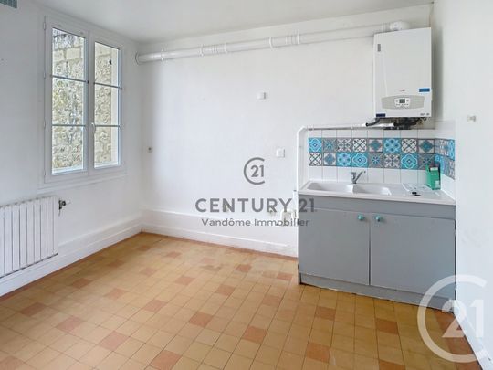 Location Appartement 4 pièces 84m² CREPY EN VALOIS 60800 - Photo 1