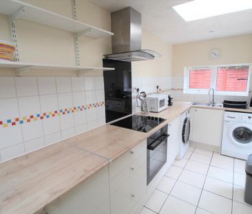 4 bedroom detached house to rent - Photo 5