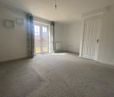 2 bedroom semi-detached house to rent - Photo 3