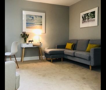 2 Bed Flat, Morton Street, EH15 - Photo 2