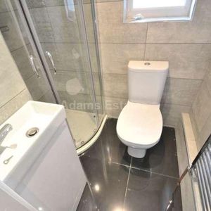 Prince Of Wales Avenue, Reading, RG30 - Photo 2