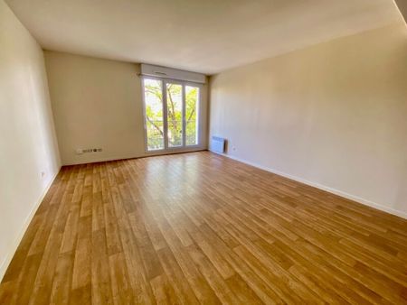Location Appartement 3 Pièces 65 m² - Photo 2