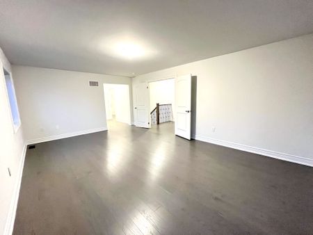 For Lease - 117 Silk Twist Drive, East Gwillimbury, Ontario - Photo 5