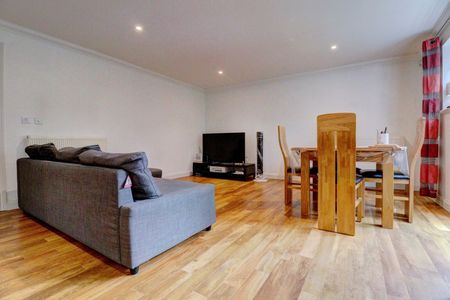 2 bedroom flat to rent - Photo 4