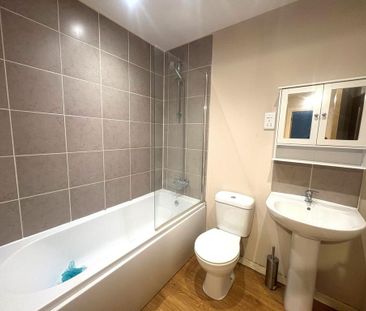 2 bedroom ground floor flat to rent - Photo 6