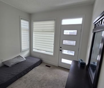 For Lease - 1287 Dempster Lane, Oakville, Ontario - Photo 4