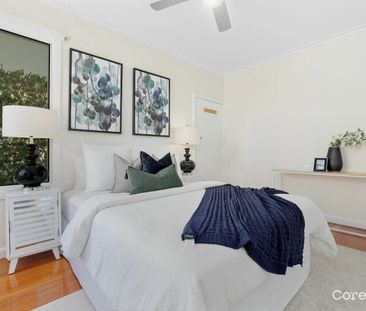 SPACIOUS AND BRIGHT 3 BEDROOM FAMILY HOME WITH 3 LIVING AREAS - Photo 6