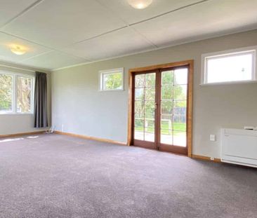 HOKOWHITU - 3 BEDROOM - Photo 4