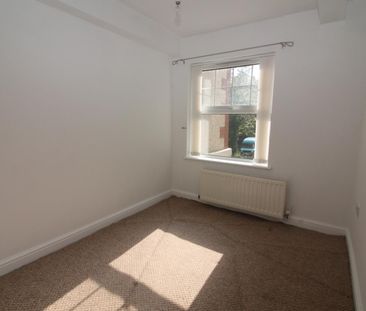 Highfield Road, Birkenhead - Photo 1