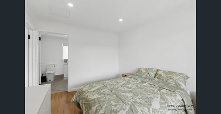 Modern Furnished One Bedroom Apartment in the Heart of Rivervale - Perfect for a Cozy Lifestyle! - Photo 5