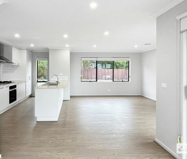 THREE BEDROOM TWO BATHROOMS - Photo 4