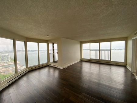 For Lease - 65 Harbour Square Unit# 2102, Toronto, Ontario - Photo 2